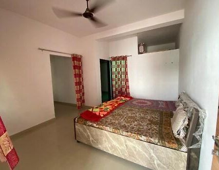 Unity Homestay Garudeshwar Eksteriør billede